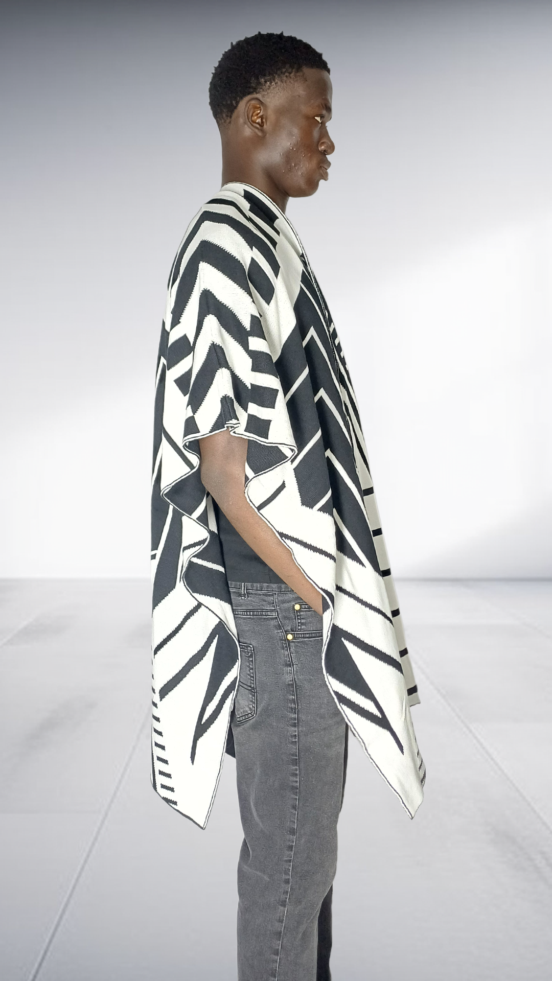 Zeitgeist Chevron Pattern Poncho - Black & White
