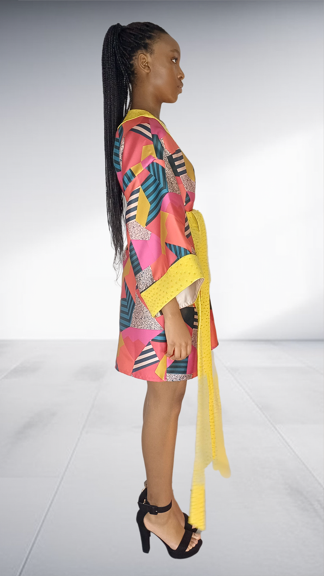 Abstract Print Kimono Robe with Yellow Dot Trim