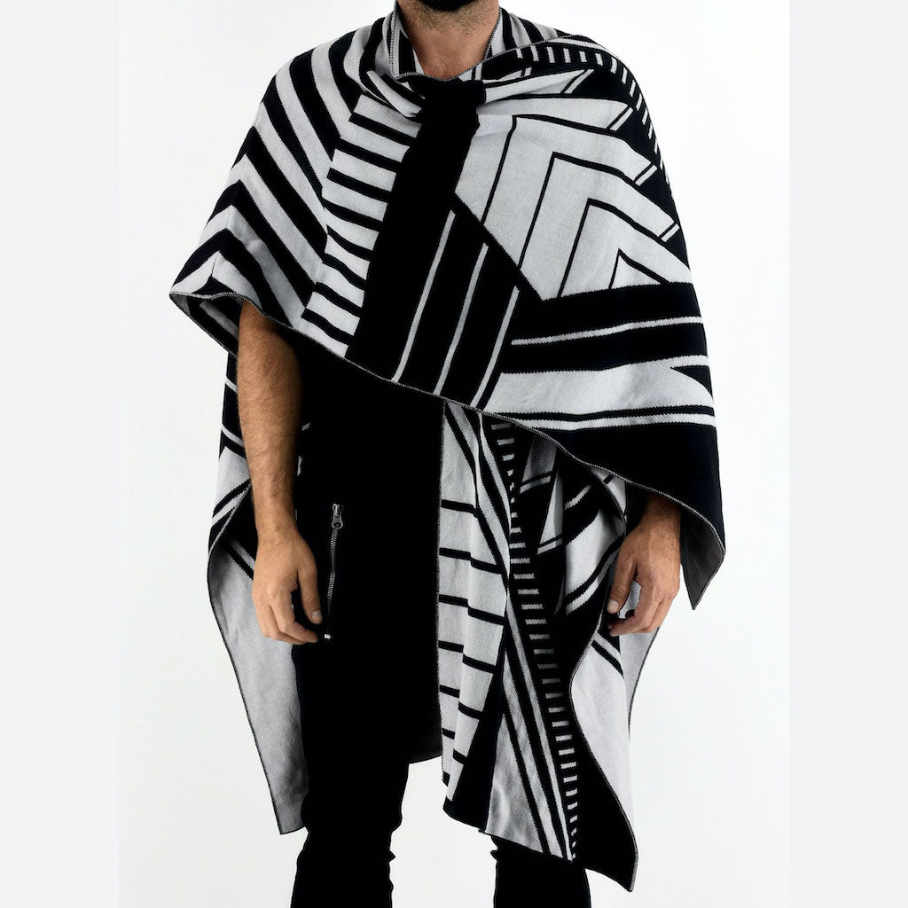 ZZG5420 Grey Black Chevron Poncho