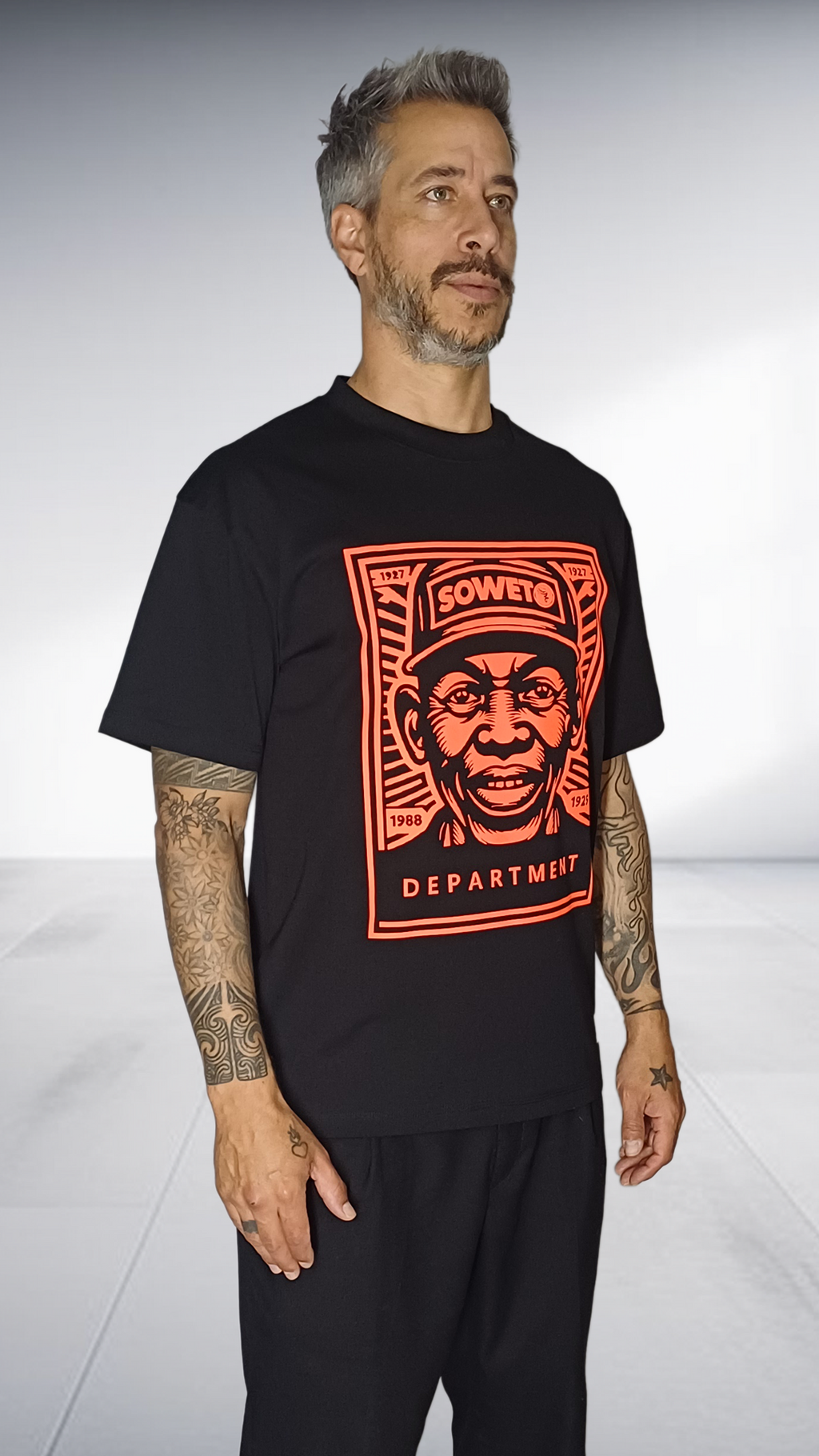 SE7EN HEART BEATS Soweto Department Graphic T-Shirt - Black & Orange
