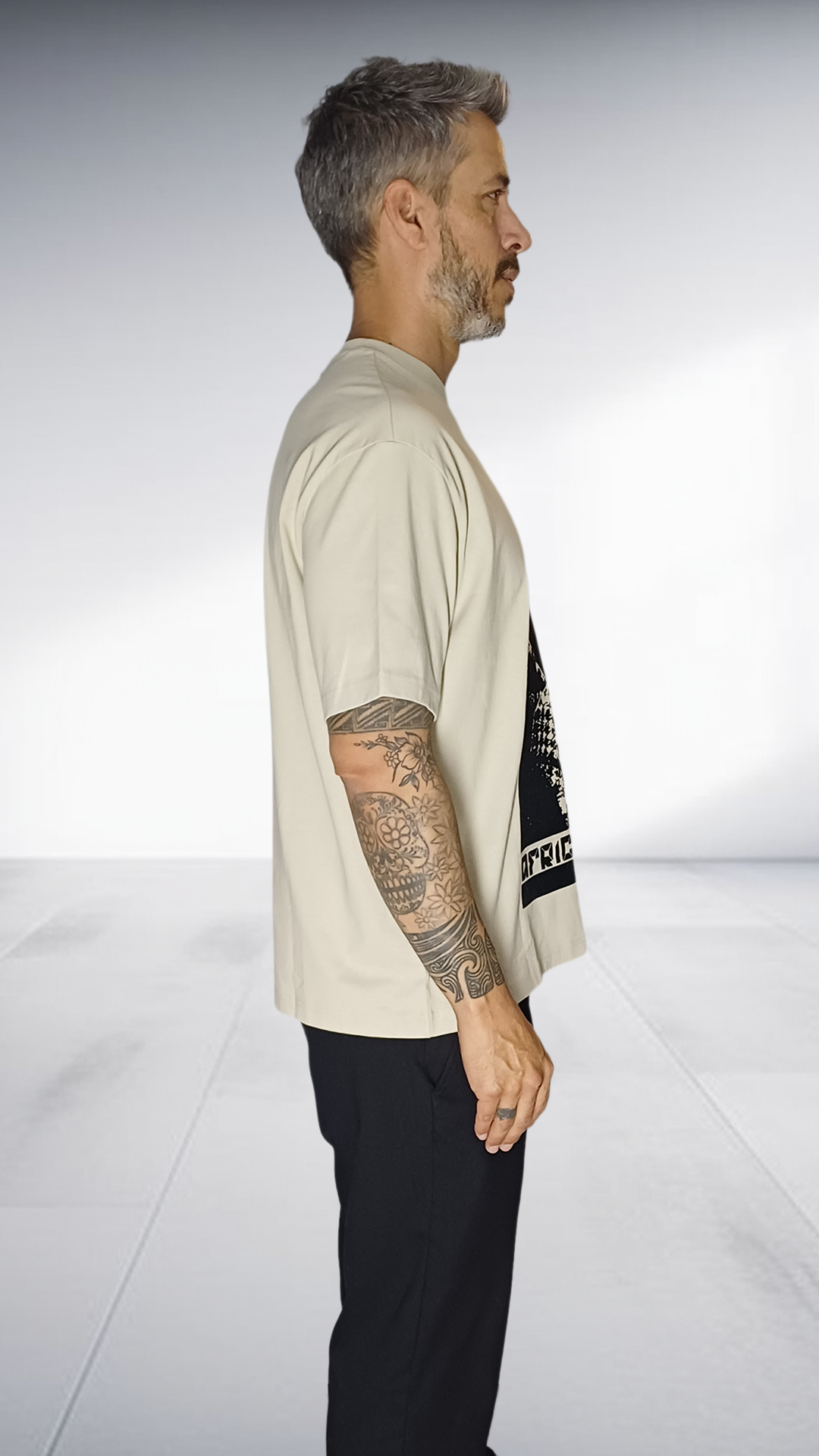 SE7EN HEART BEATS Africa Season Graphic T-Shirt - Sand & Black