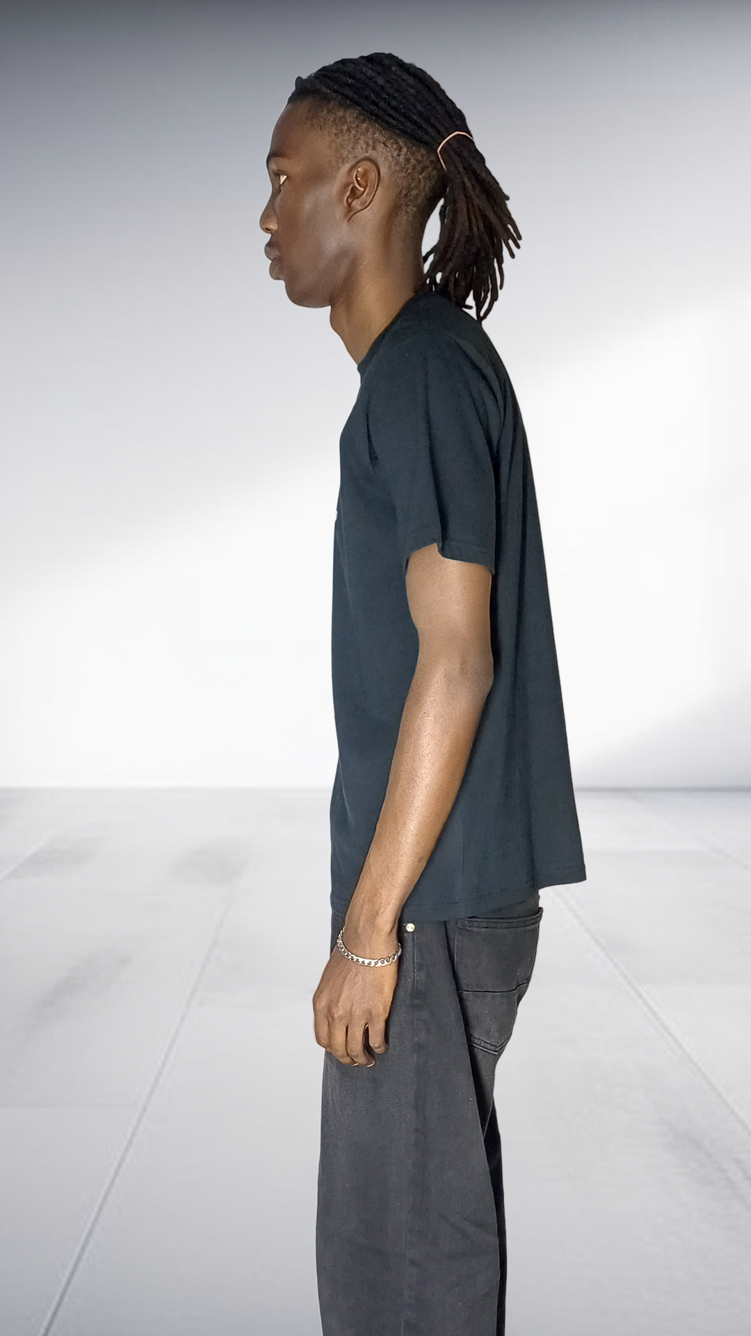 Imprint 'Yhu Abelungu' African Proverb T-Shirt - Black