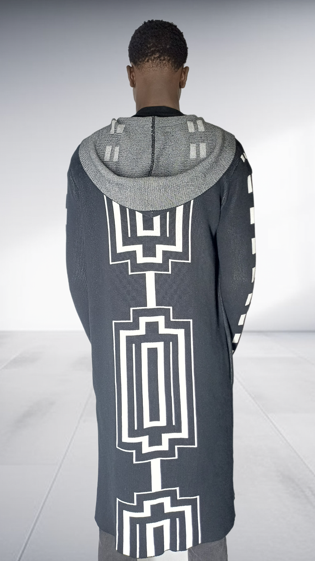 Zeitgeist Geometric Tracks Maxi Cardigan - Black, White & Silver