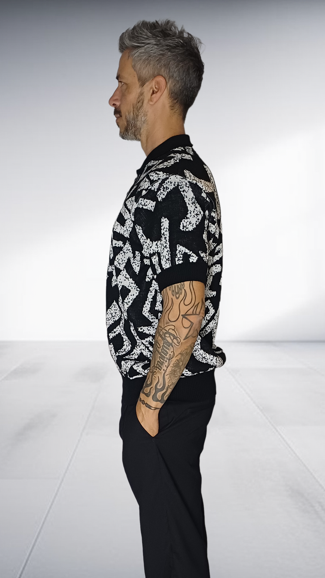 Jozsy Abstract Print Knit Golf Shirt - Black & White