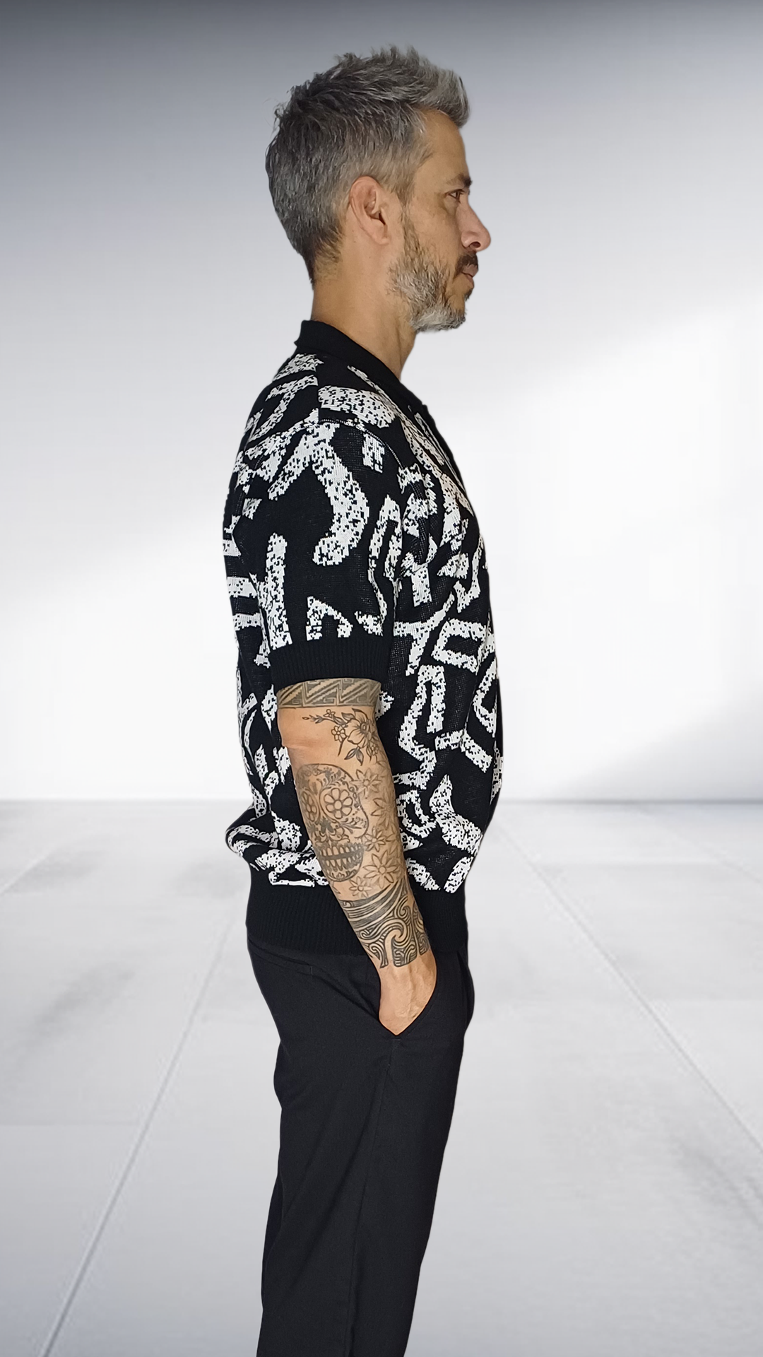 Jozsy Abstract Print Knit Golf Shirt - Black & White