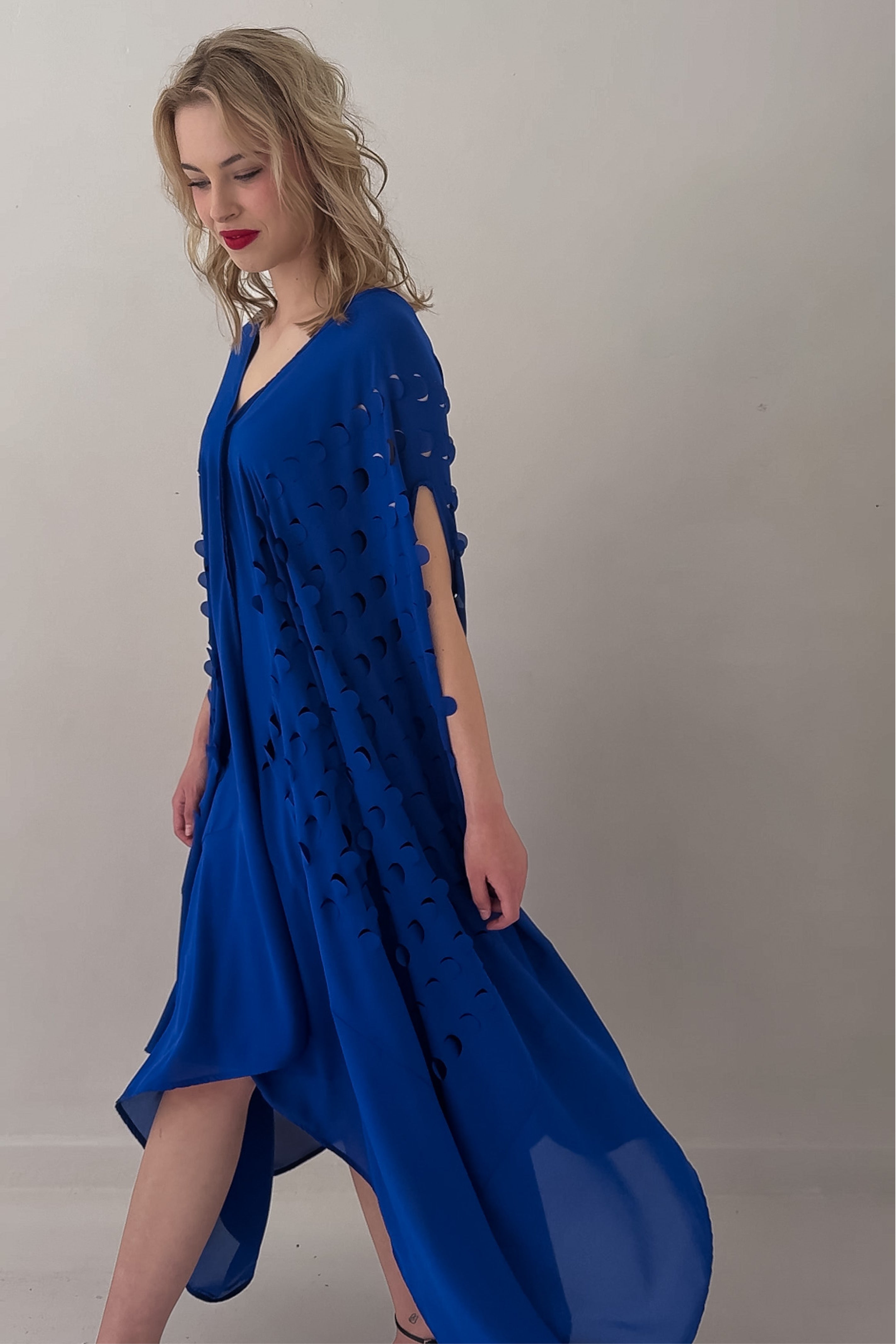 LASER CUT DRAPE KAFTAN