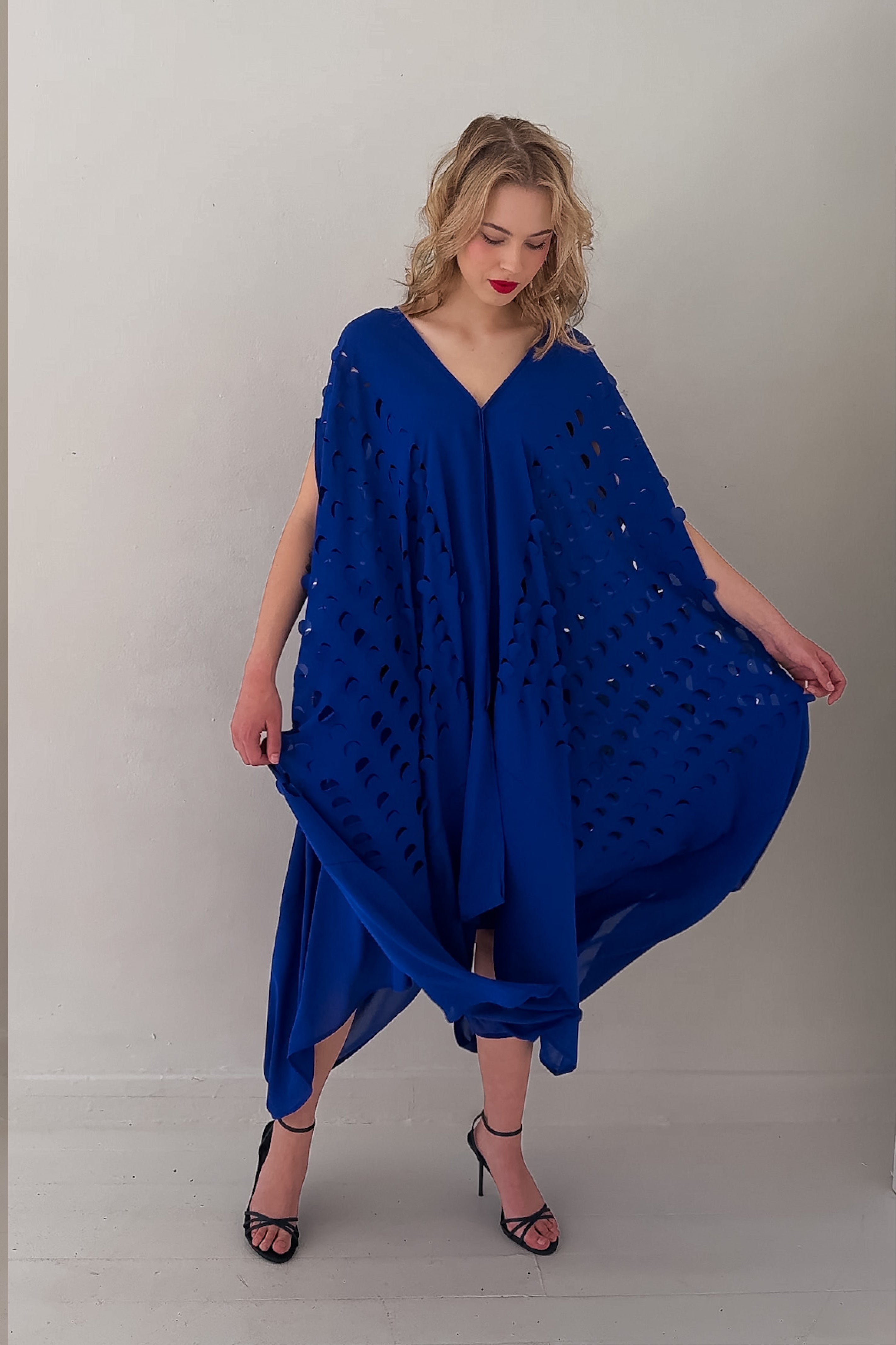 LASER CUT DRAPE KAFTAN