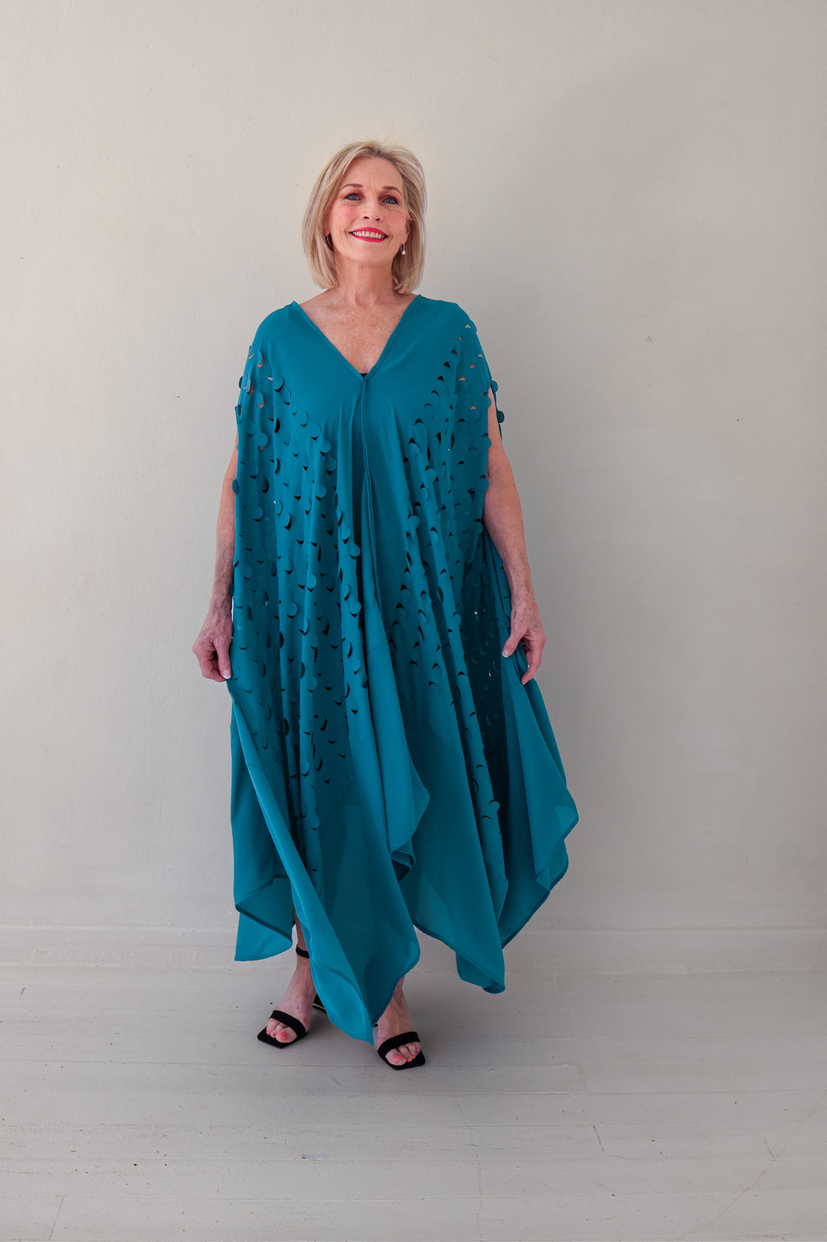LASER CUT DRAPE KAFTAN