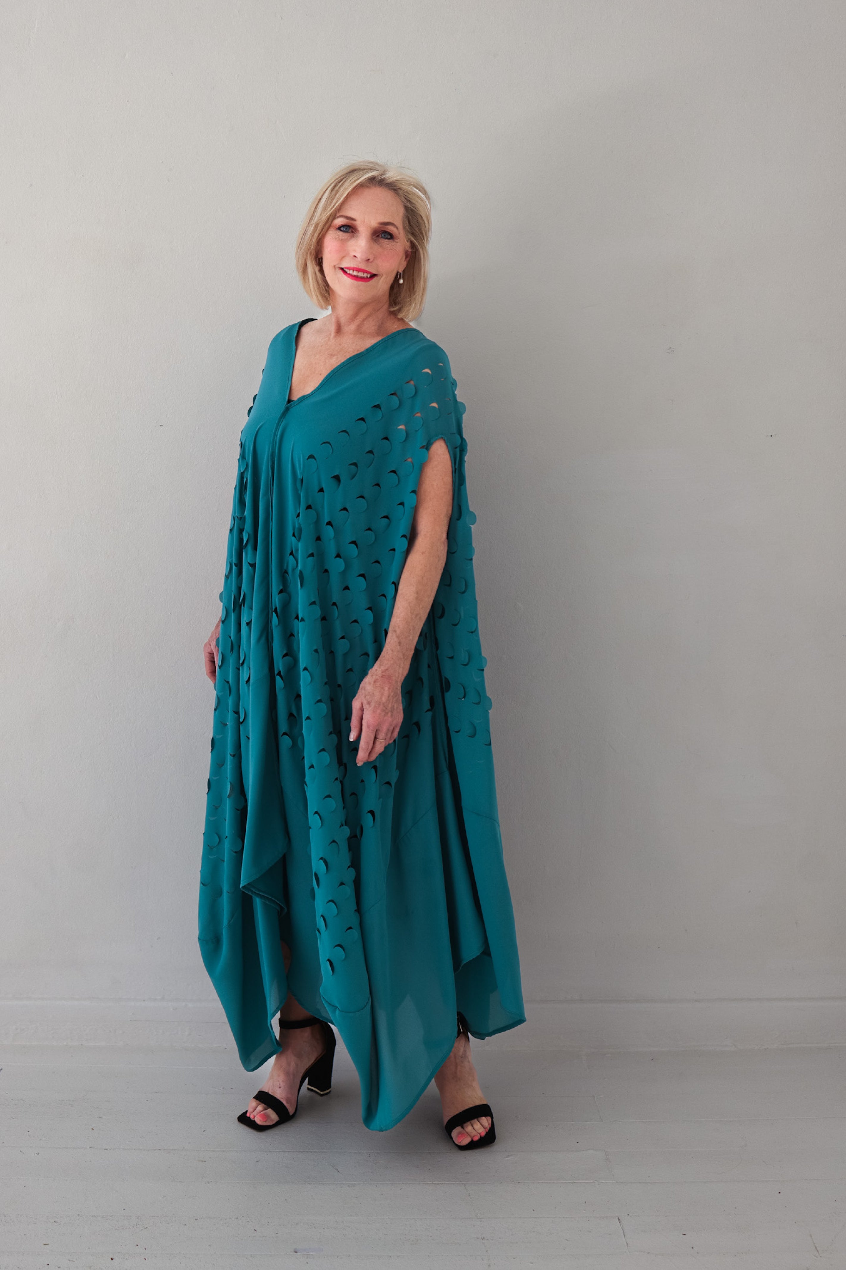 LASER CUT DRAPE KAFTAN